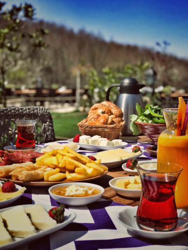 Konya At Çiftliğinde Serpme Kahvaltı